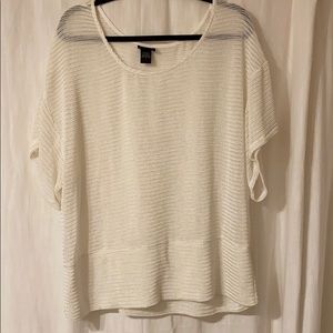🆕💖Woven cream tshirt